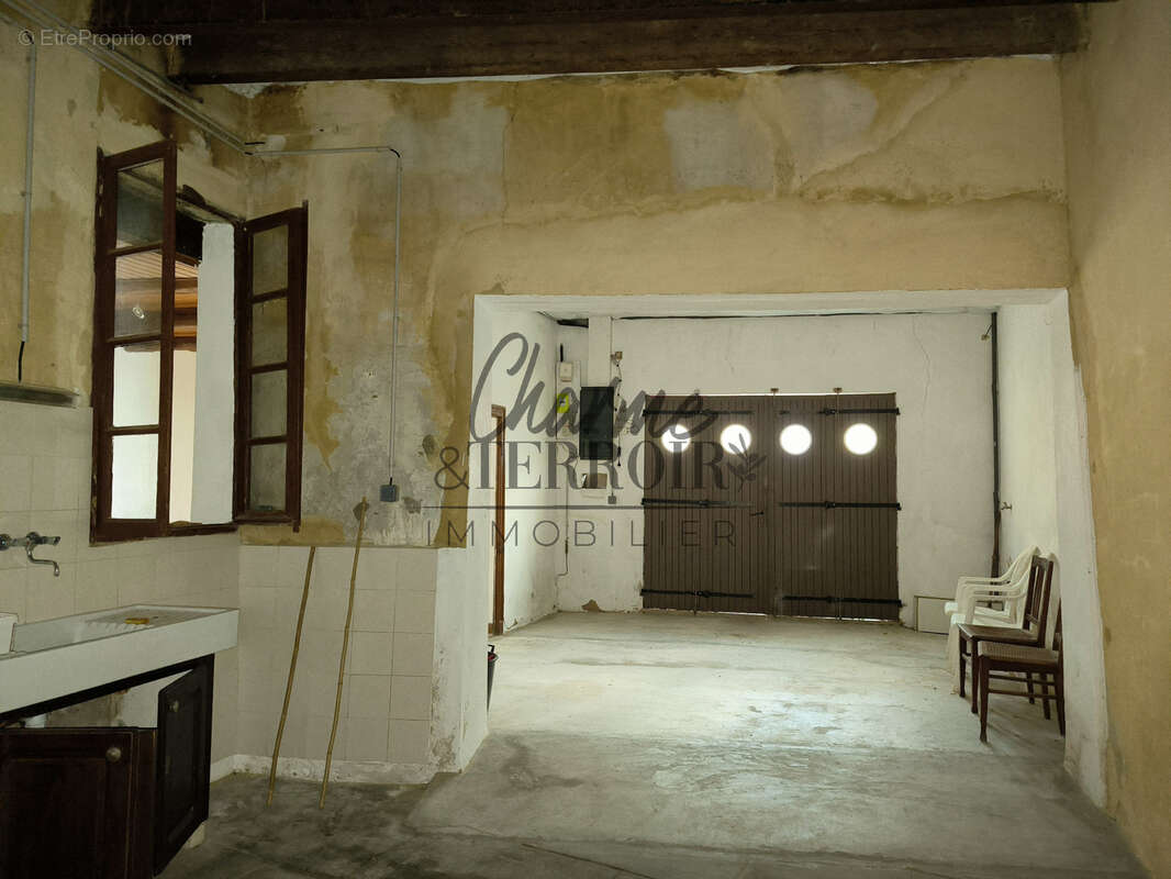 Maison à SAINT-QUENTIN-LA-POTERIE
