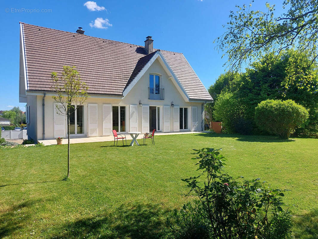 Maison à SAINT-DOULCHARD