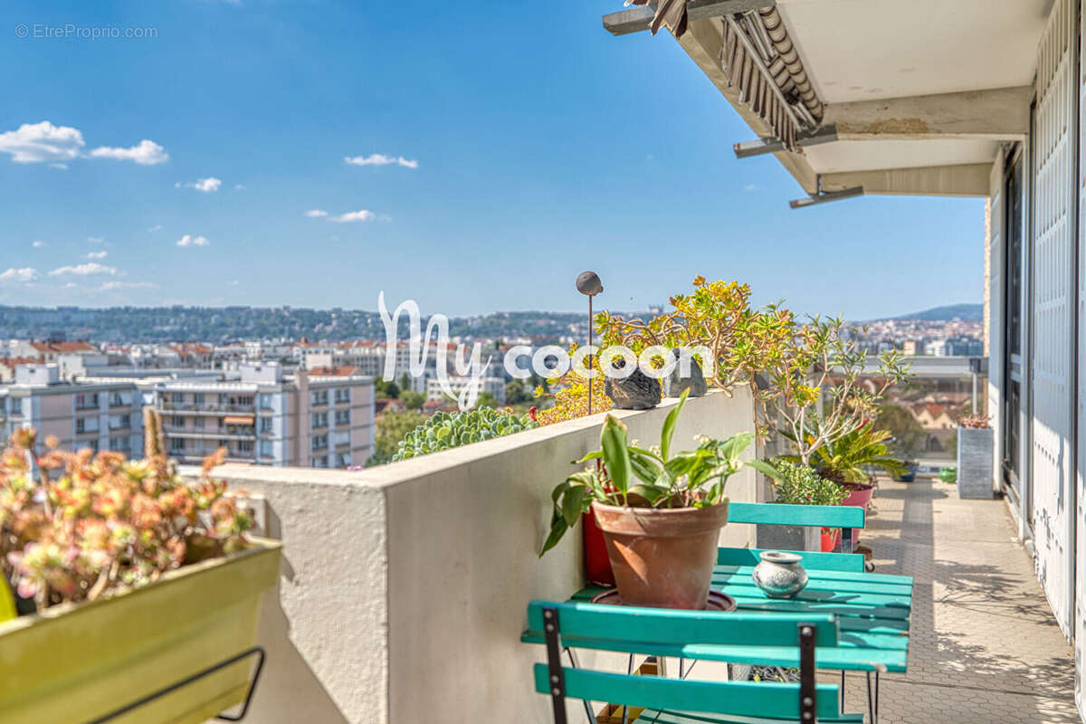 Appartement à LYON-8E