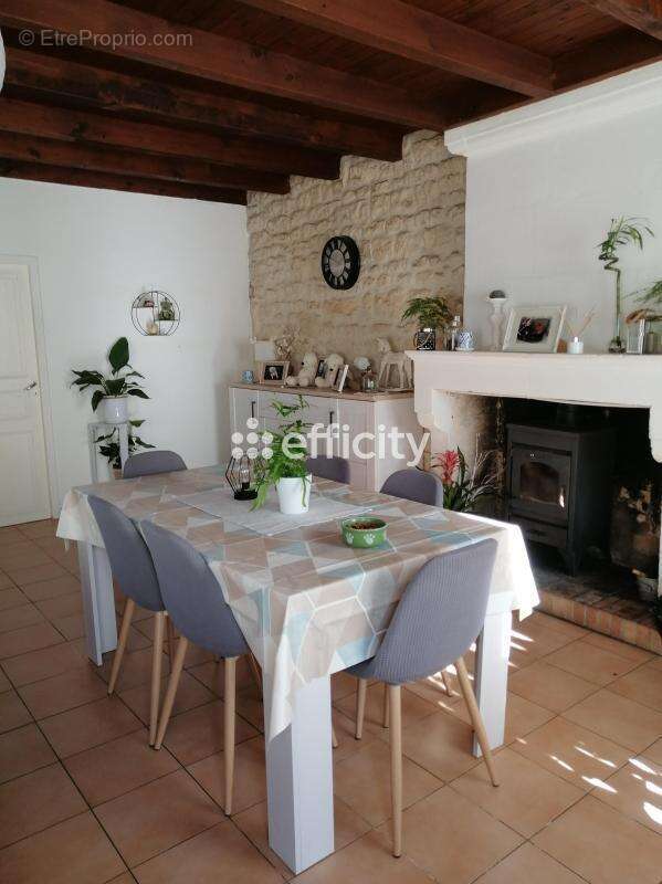 Appartement à SAINT-DENIS-DU-PIN