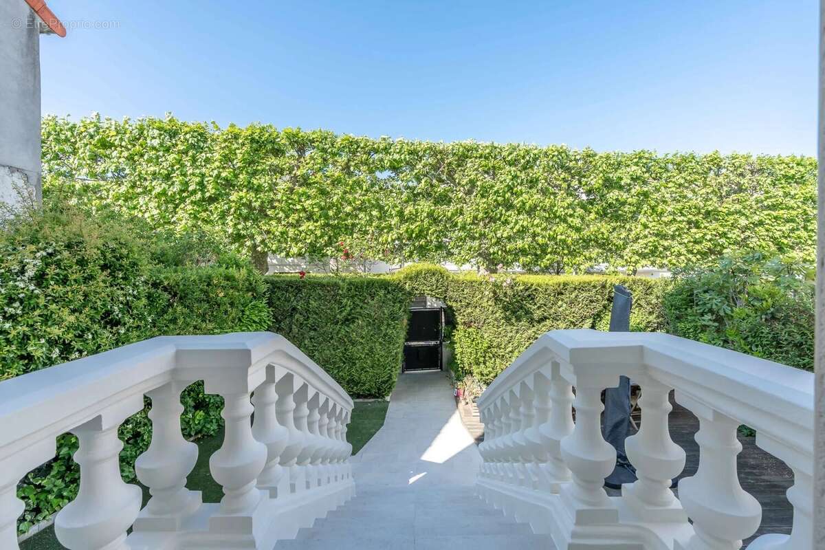 Maison à LE PERREUX-SUR-MARNE