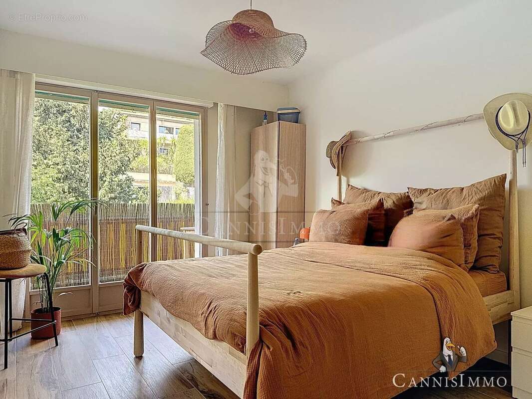 Appartement à LE CANNET