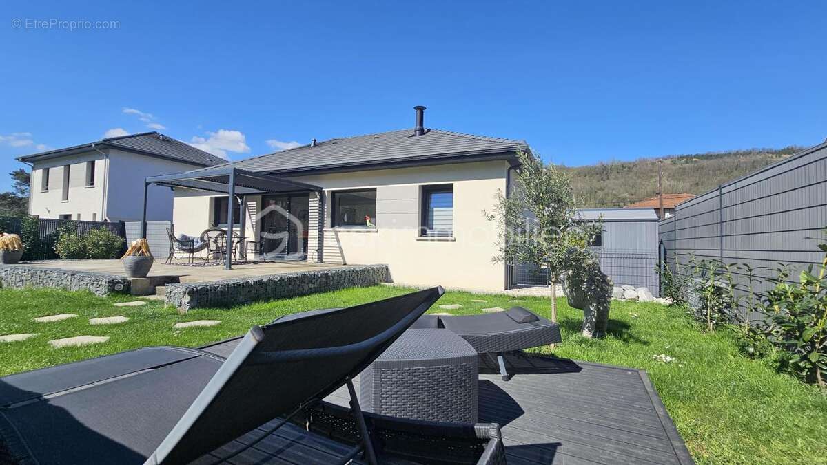 Maison à VAULNAVEYS-LE-BAS