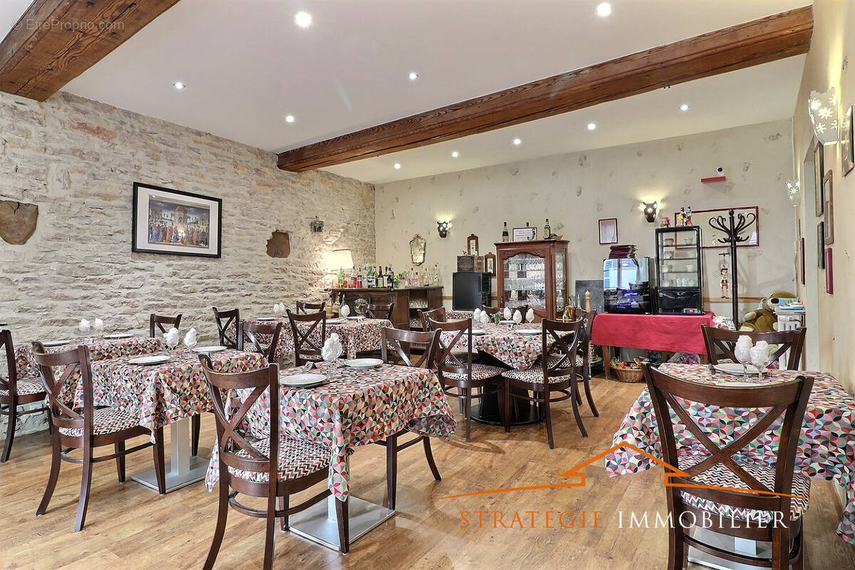 Commerce à MERCUREY