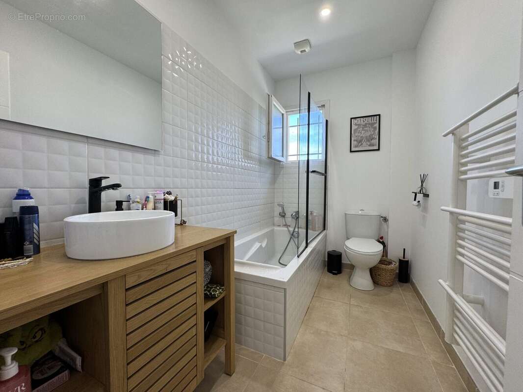 Maison à PERNES-LES-FONTAINES