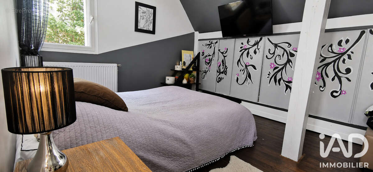 Maison 205 m² à Vassens  - photo 7
