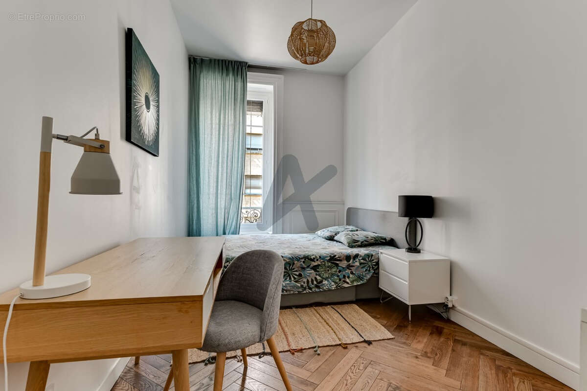 TÊTE D'OR / MASSÉNA  Appartement avec 3 chambres et un balcon en étage - photo 13