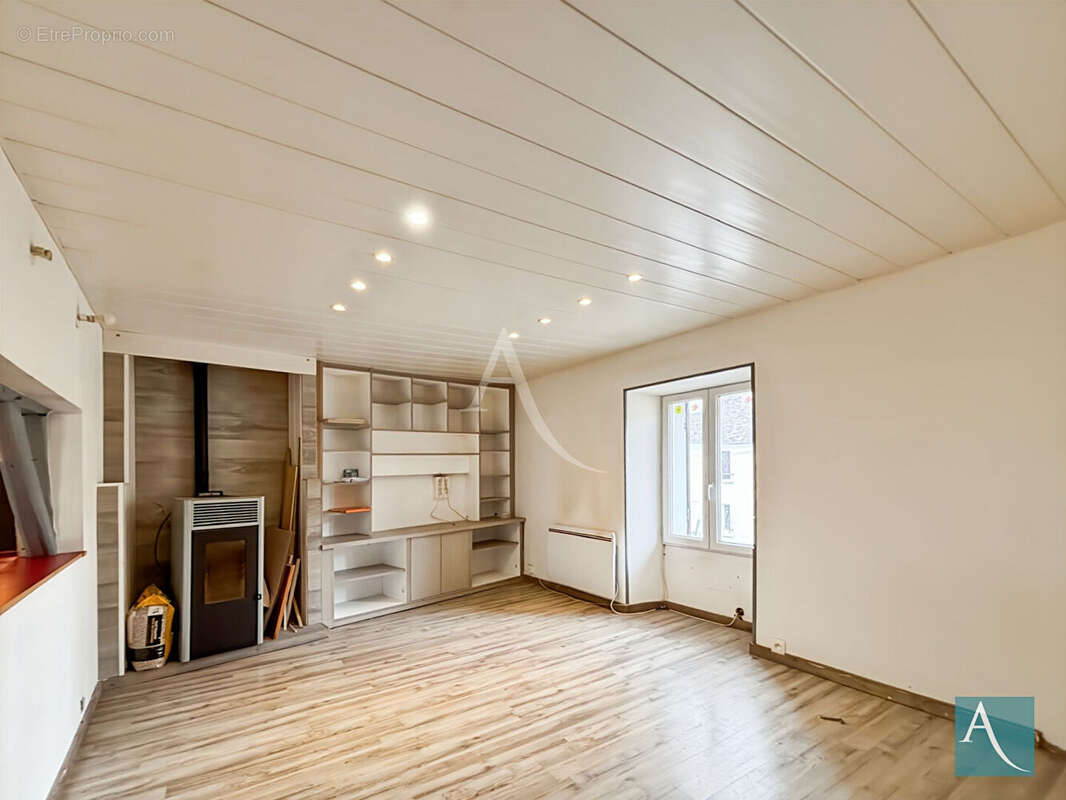 Maison à CHEPTAINVILLE