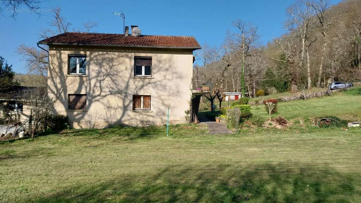 Maison à SAINT-MARTIN-LAGUEPIE