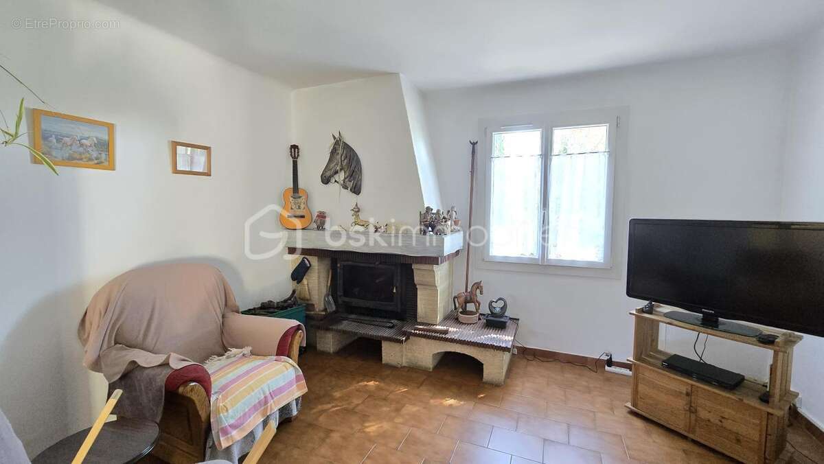 Maison à CUCURON