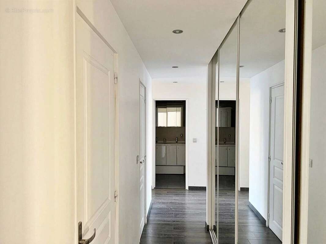 Appartement à SAINT-MAUR-DES-FOSSES