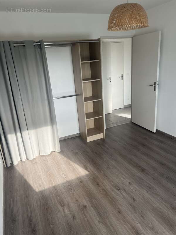 Appartement à MEYZIEU