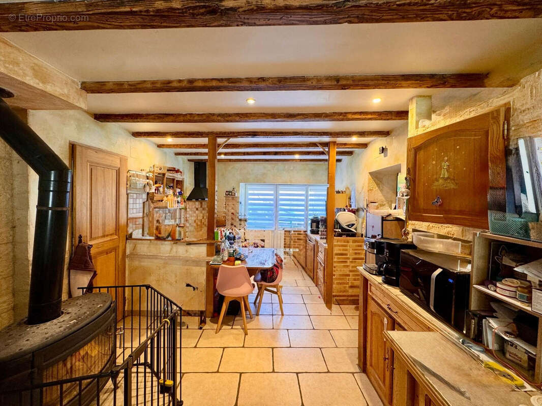 Maison à UZELLE