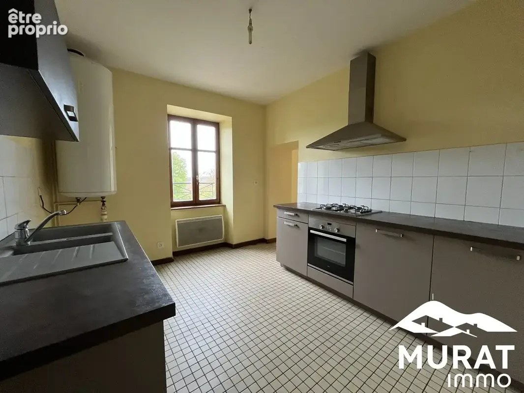 Appartement 180 m² à Condat-Les-Montboissier  - photo 6