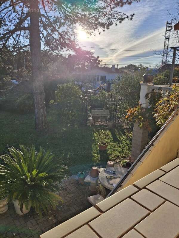 Maison à MONTELIMAR