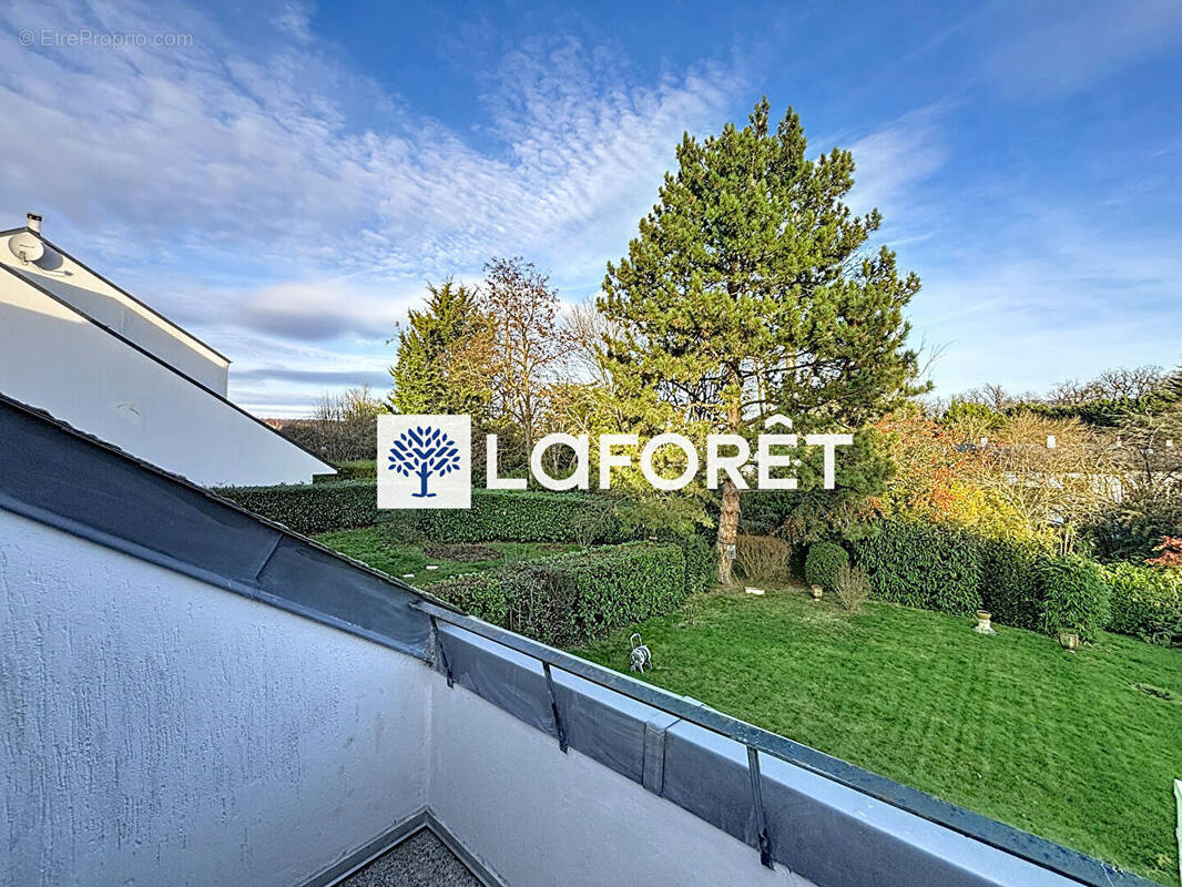 Appartement à SAINT-NOM-LA-BRETECHE