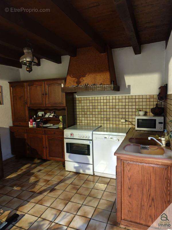 Maison à SAINT-MARTIN-DE-JUSSAC