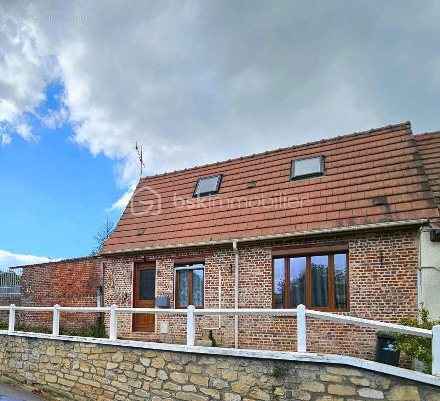 Maison à MOYENNEVILLE
