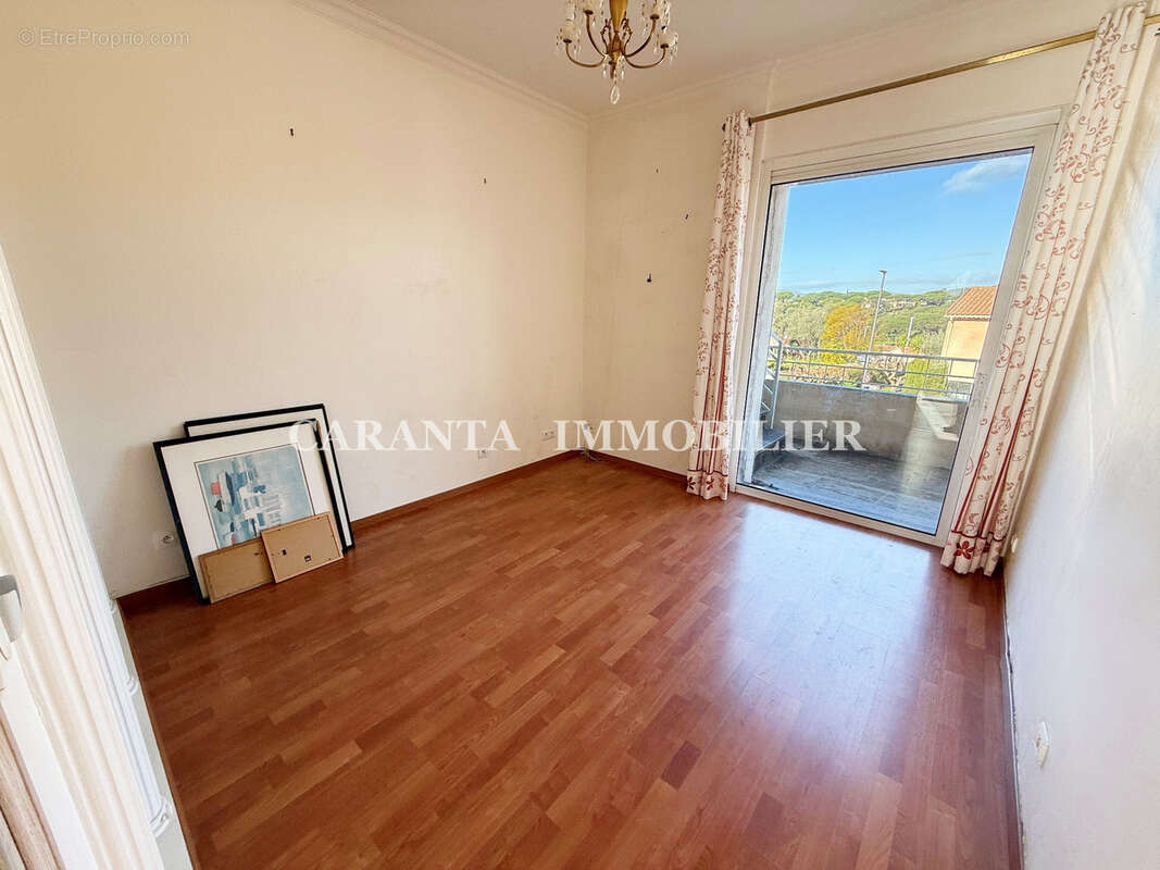 Vente appartement 3 pièces Sainte-Maxime à rénover - photo 3
