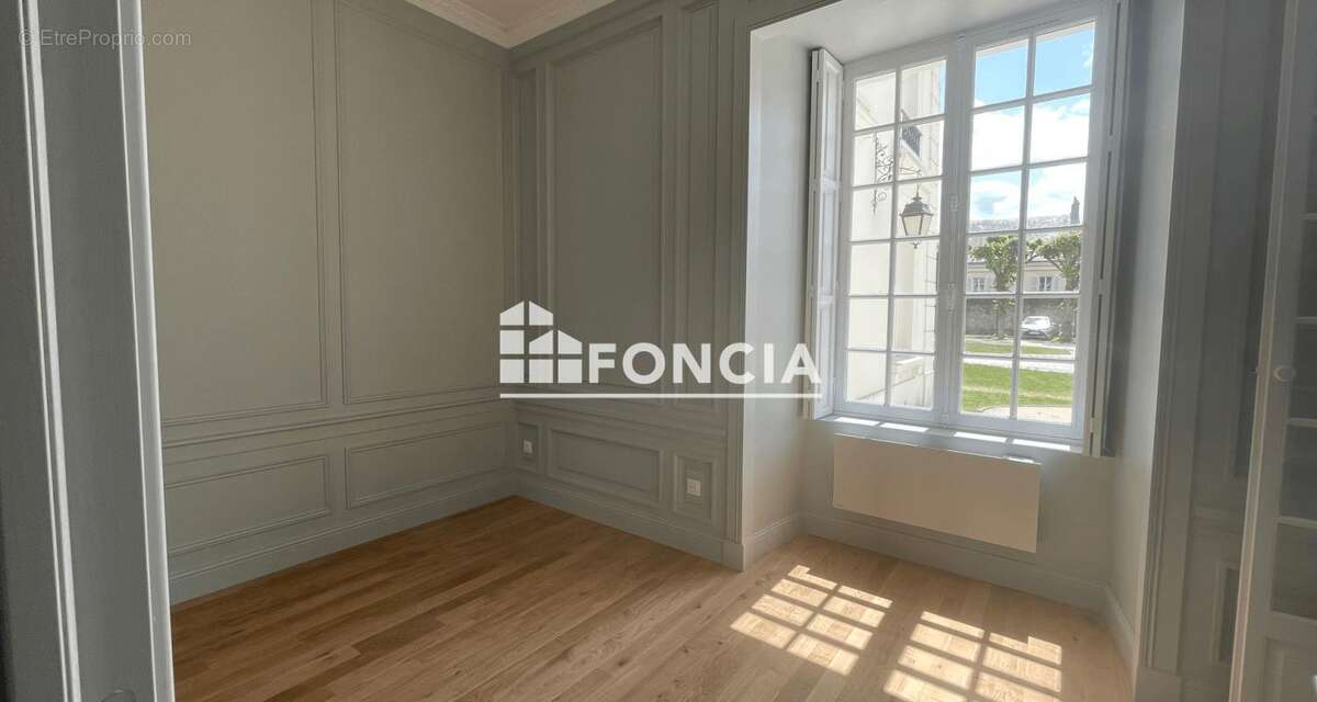 Appartement à MORIGNY-CHAMPIGNY