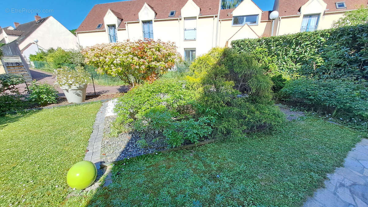 Appartement à SAINT-REMY-LES-CHEVREUSE