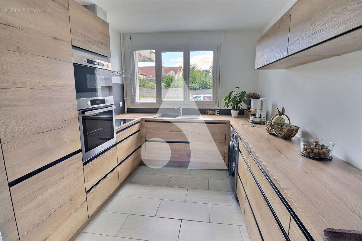 Appartement à FREPILLON