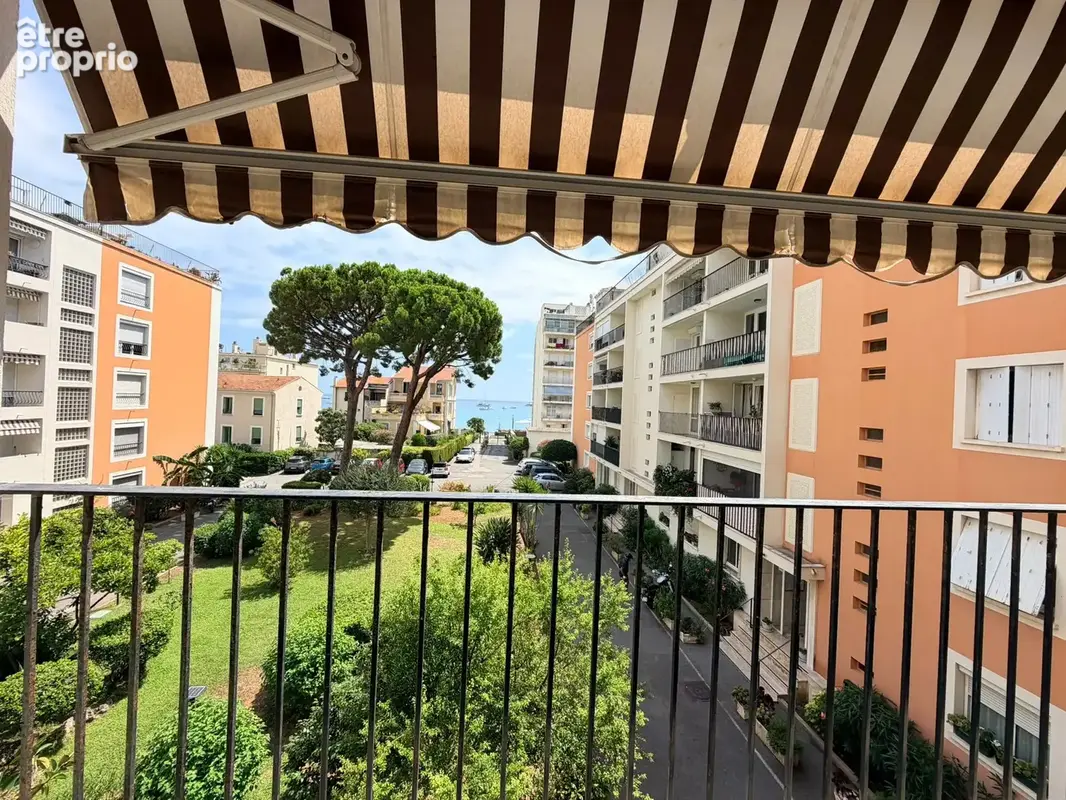 ROQUEBRUNE CAP MARTIN - Face à la mer   Charmant petit 2 pièces de 32,23 m2 avec balcon, cave et vue mer. - photo 17