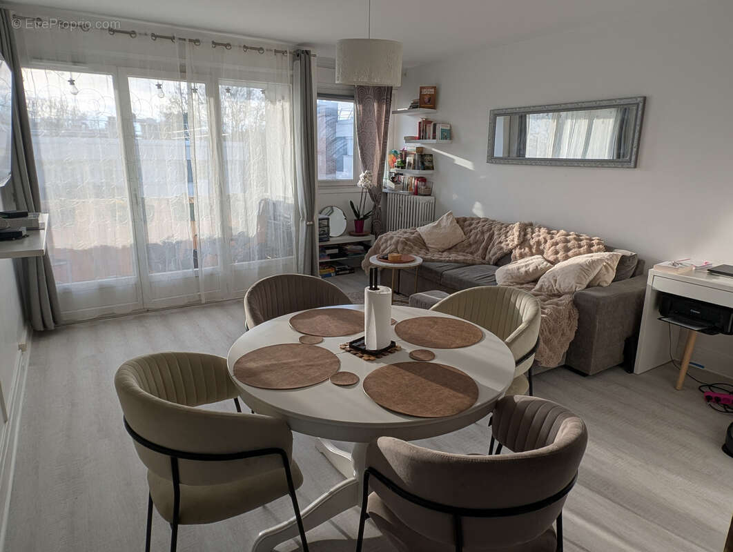 Appartement à VILLENEUVE-LE-ROI