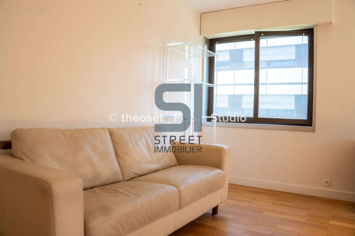 Appartement à PARIS-8E