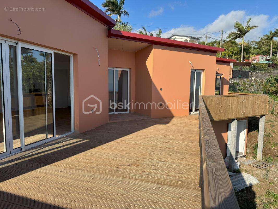 Maison à LES AVIRONS