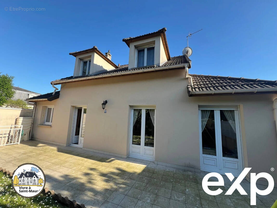 Maison à CHENNEVIERES-SUR-MARNE