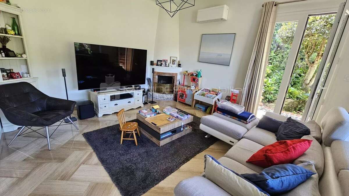 Villa avec piscine et belle vue proche village - photo 13