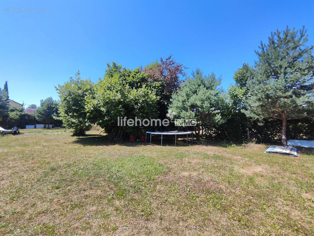 Terrain à CHATEAUROUX