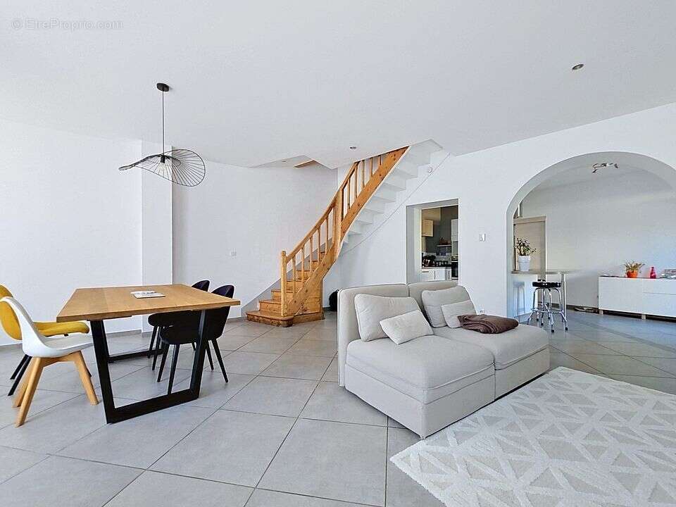 Appartement à HEYRIEUX