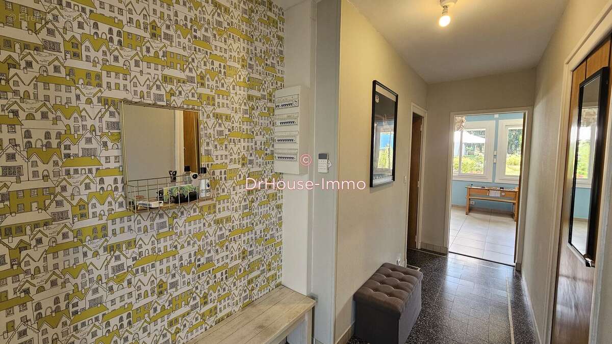 Maison 207 m² à Le Mans  - photo 7