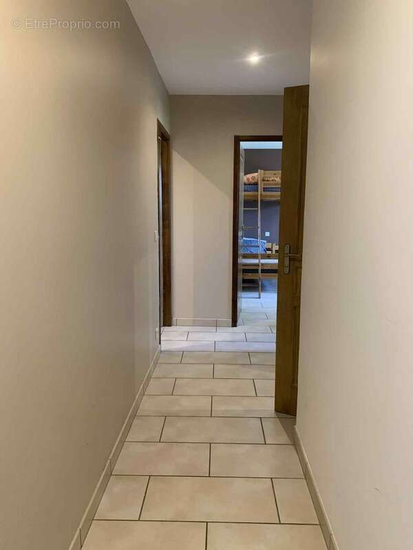 Maison avec studio indépendant et piscine chauffée – 2300 m² de terrain – CHABESTAN (05) - photo 11