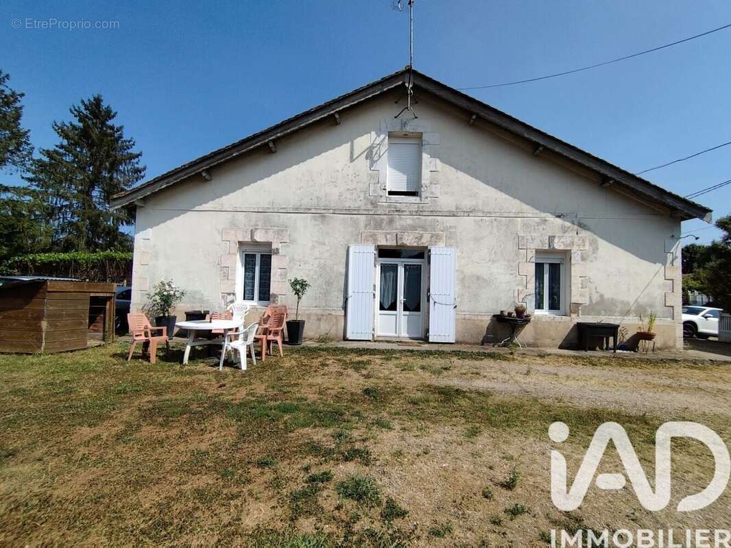 Photo 2 - Maison à BONNEVILLE-ET-SAINT-AVIT-DE-FUMADIERES
