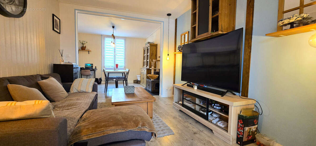 Maison à THOUROTTE