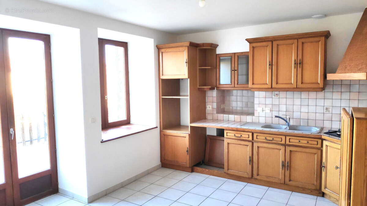 Maison à SAINT-ANDEOL-LE-CHATEAU