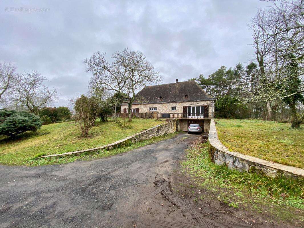 Maison à SAINTE-ALVERE