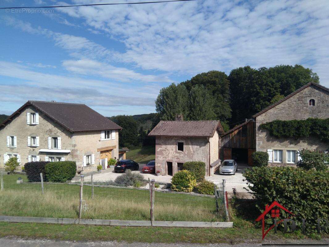 Maison à FOUGEROLLES