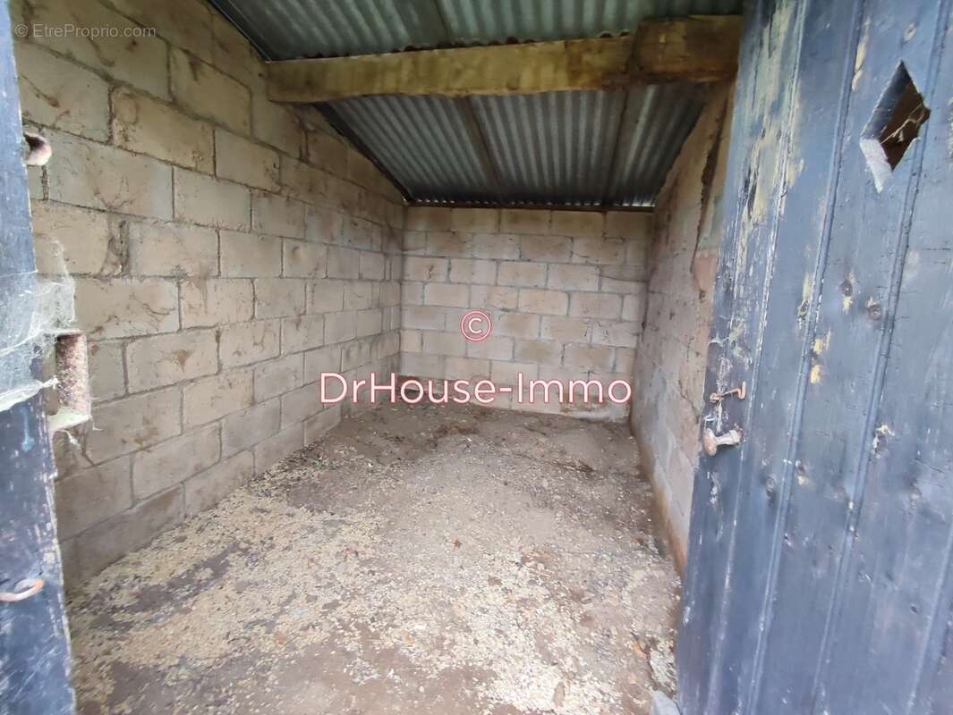 Terrain à LA LANDE-PATRY