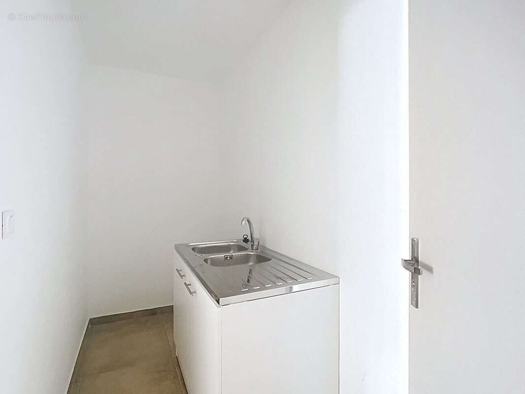 Appartement à ROQUEVAIRE