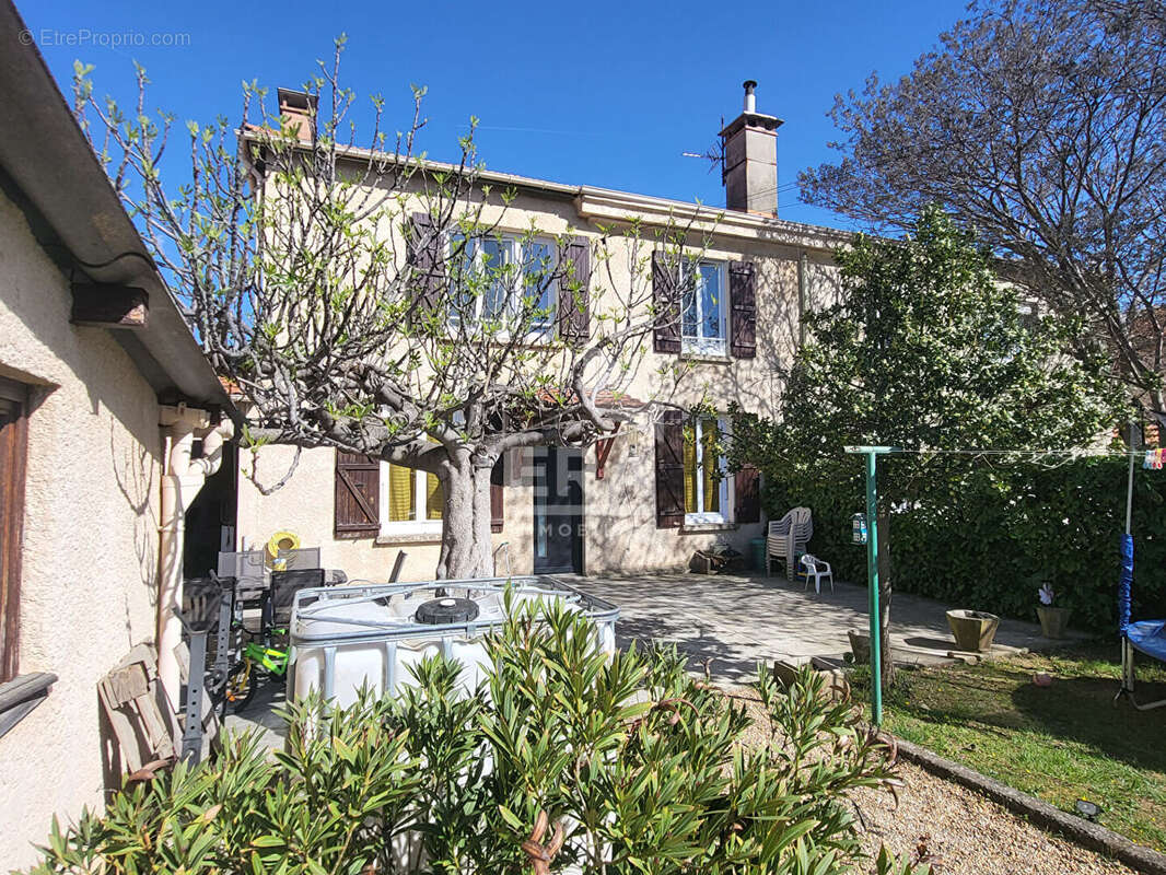 Maison à CHATEAU-ARNOUX-SAINT-AUBAN