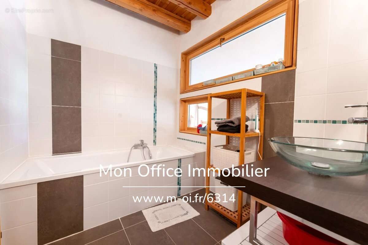 Appartement à REOTIER