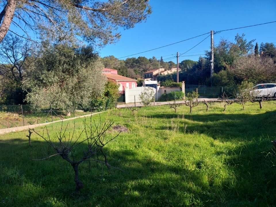 Terrain à PIERREFEU-DU-VAR