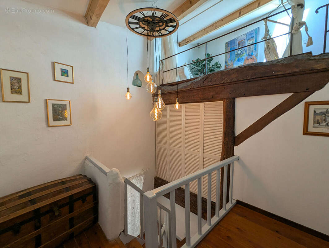 VILLECROZE, charmante maison de village de 100 m², 4 pièces et mezzanine - photo 10