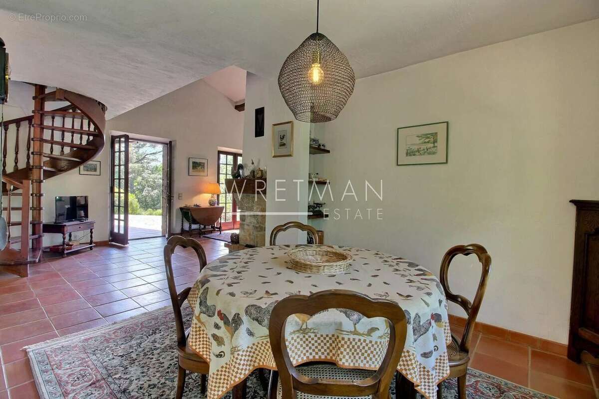 Maison à FAYENCE