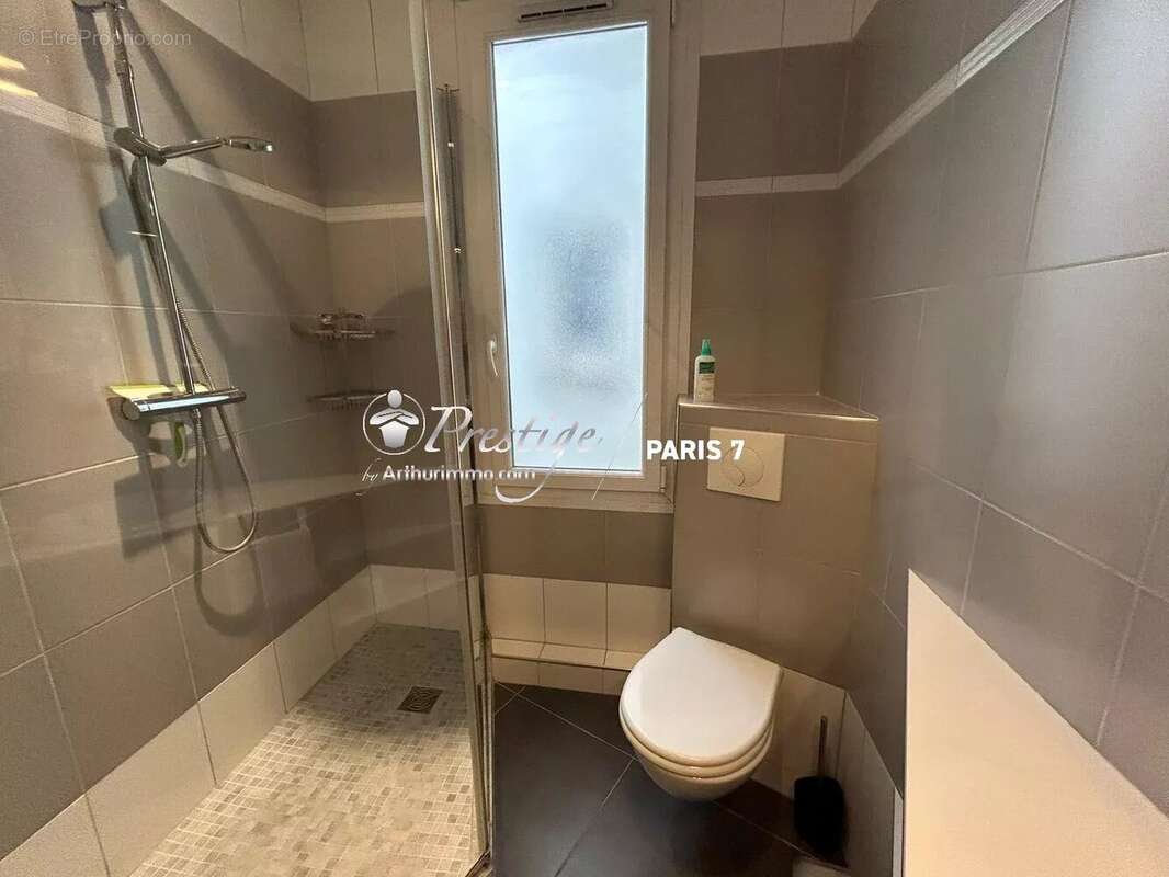 Appartement à PARIS-3E
