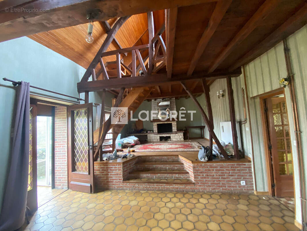 Maison à BEAURAINVILLE